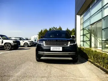 2026 Land Rover Range Rover с пробегом 28 600 км