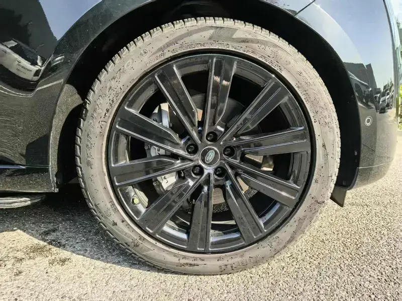 2026 Land Rover Range Rover с пробегом 28 600 км