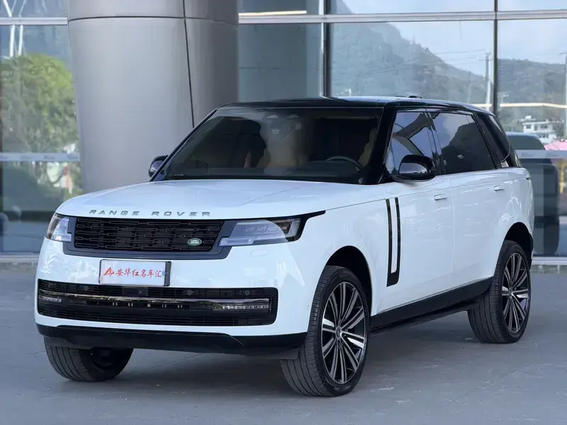2025 Land Rover Range Rover с пробегом 17 000 км