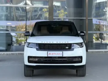 2025 Land Rover Range Rover с пробегом 17 000 км