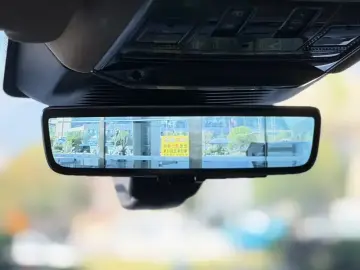 2025 Land Rover Range Rover с пробегом 17 000 км