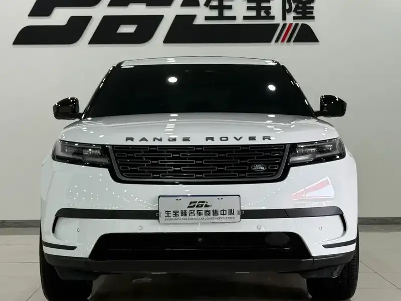 2025 Land Rover Range Rover Velar с пробегом 9 000 км