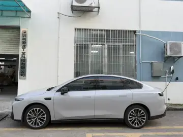 2025 Leapmotor B01 с пробегом 14 000 км