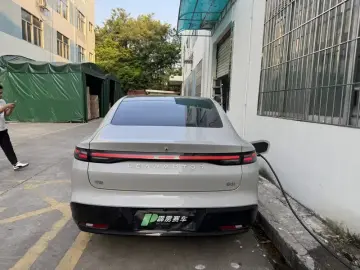 2025 Leapmotor B01 с пробегом 14 000 км