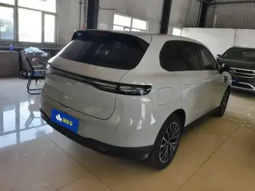 2025 Leapmotor B10 с пробегом 21 000 км