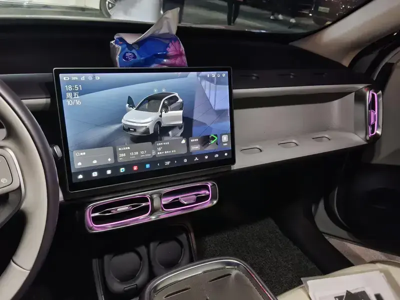 2025 Leapmotor B10 с пробегом 26 300 км