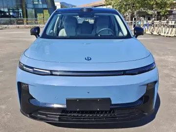 2025 Leapmotor B10 с пробегом 28 000 км