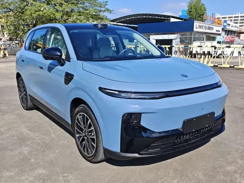 2025 Leapmotor B10 с пробегом 28 000 км