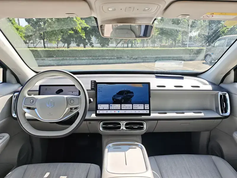 2025 Leapmotor B10 с пробегом 28 000 км