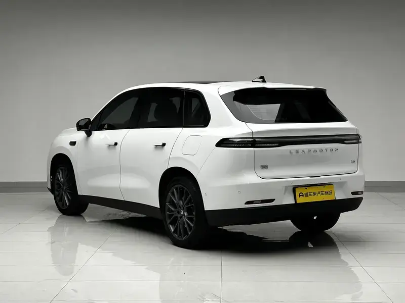 2026 Leapmotor C10 с пробегом 15 800 км
