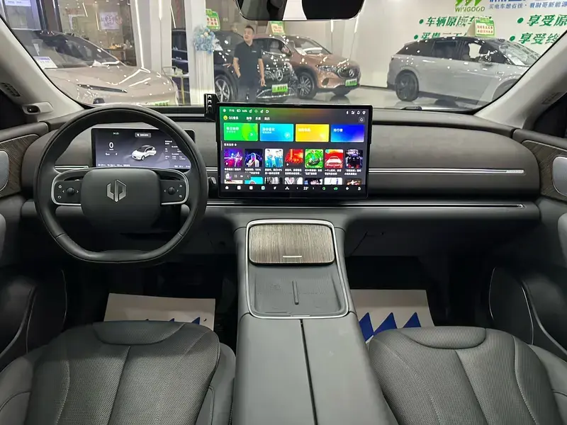 2026 Leapmotor C11 с пробегом 25 000 км