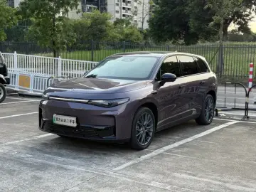 Leapmotor C10