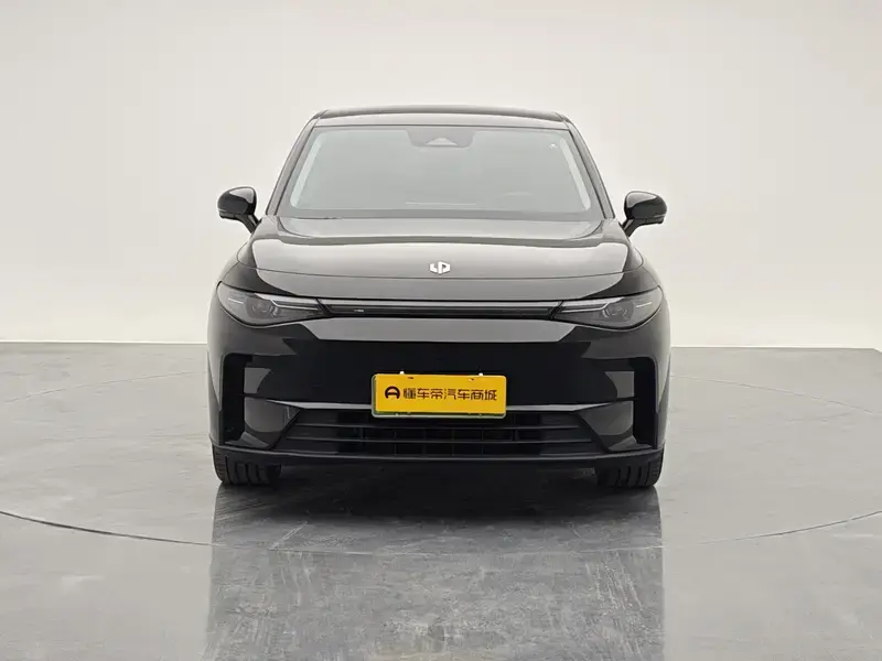 2024 Leapmotor C10 с пробегом 29 400 км