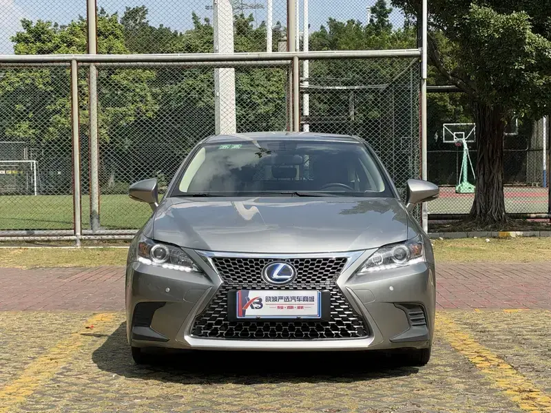 2017 Lexus CT с пробегом 46 000 км