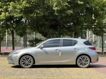 2017 Lexus CT с пробегом 46 000 км