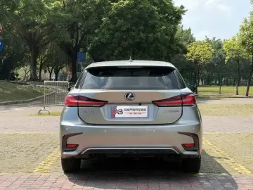 2017 Lexus CT с пробегом 46 000 км