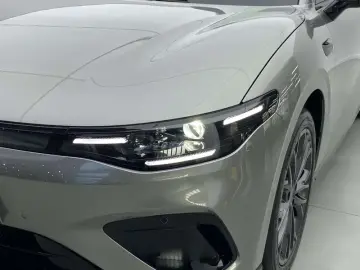 2026 Leapmotor B05 (Lafa 5) с пробегом 5 000 км