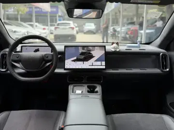 2026 Leapmotor B05 (Lafa 5) с пробегом 50 000 км