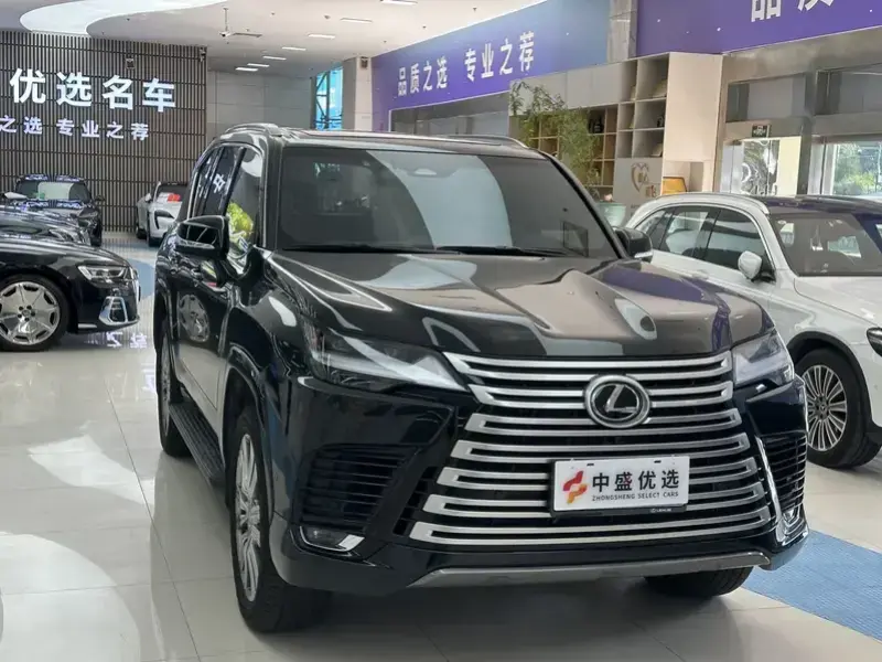 2025 Lexus LX с пробегом 53 000 км