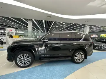 2025 Lexus LX с пробегом 53 000 км