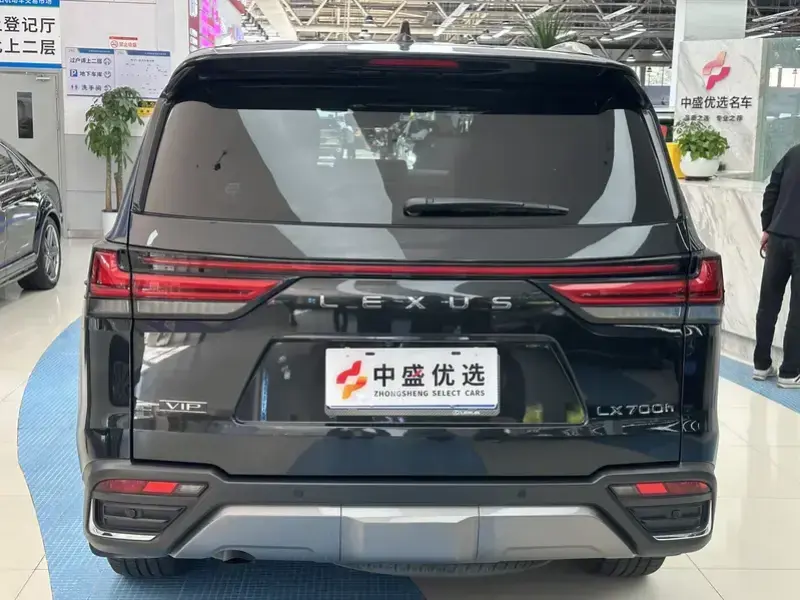 2025 Lexus LX с пробегом 53 000 км