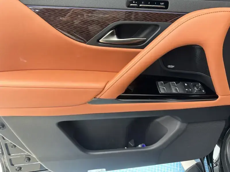 2025 Lexus LX с пробегом 53 000 км
