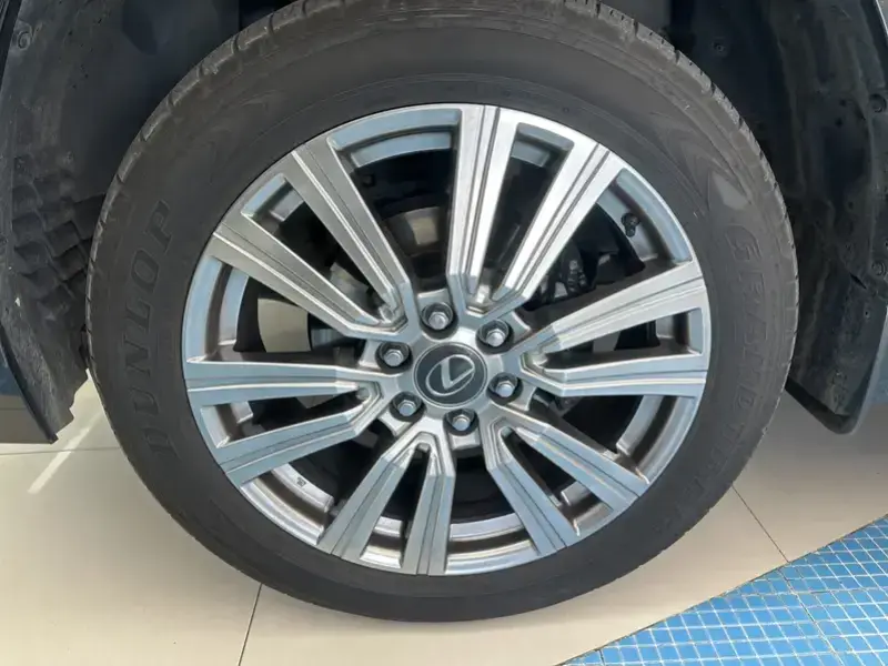 2025 Lexus LX с пробегом 53 000 км