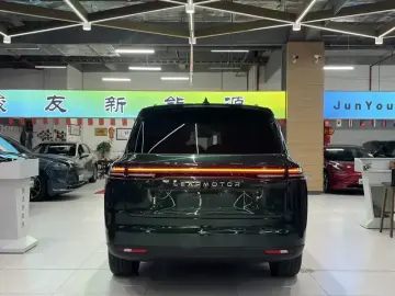2024 Leapmotor C16 с пробегом 30 000 км