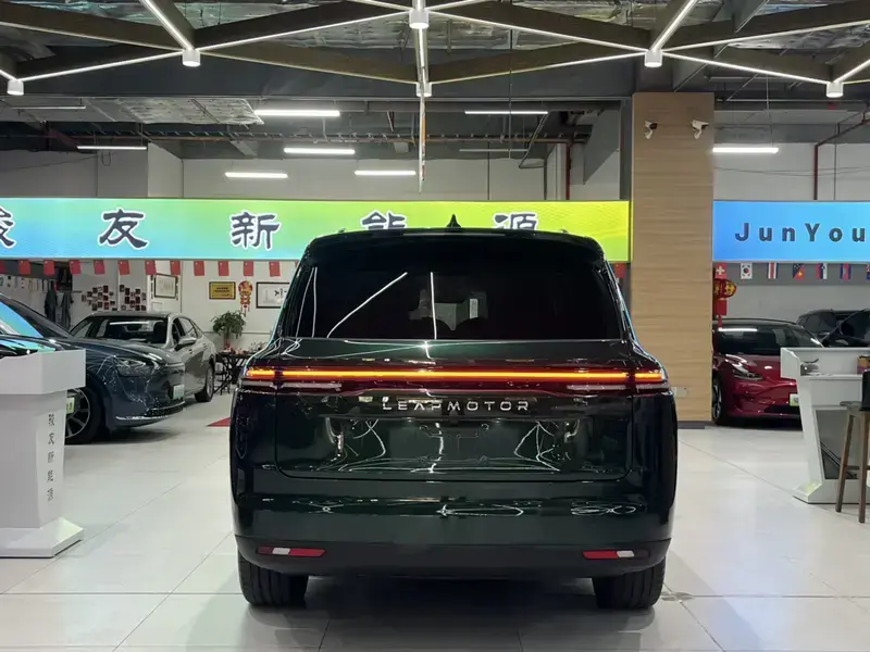 2024 Leapmotor C16 с пробегом 30 000 км