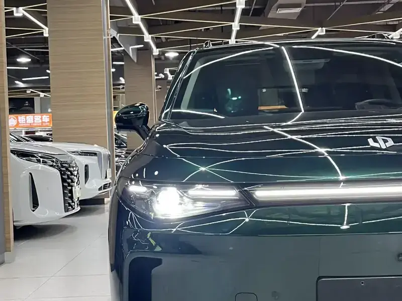 2024 Leapmotor C16 с пробегом 30 000 км