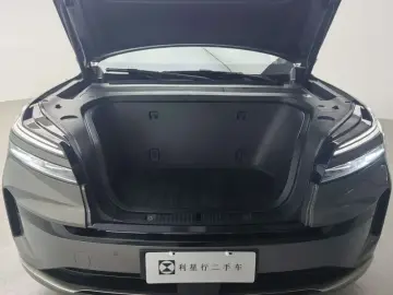 2025 Nio Onvo L90 с пробегом 20 400 км