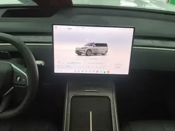 2025 Nio Onvo L90 с пробегом 17 000 км