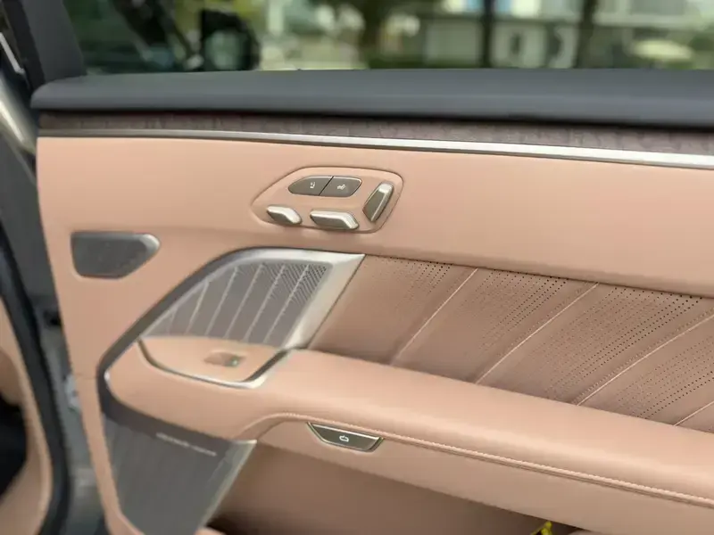 2025 Nio Onvo L90 с пробегом 18 600 км