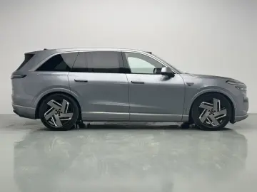 2025 Nio Onvo L90 с пробегом 10 900 км
