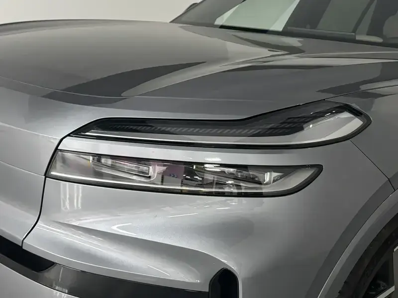 2025 Nio Onvo L90 с пробегом 10 900 км