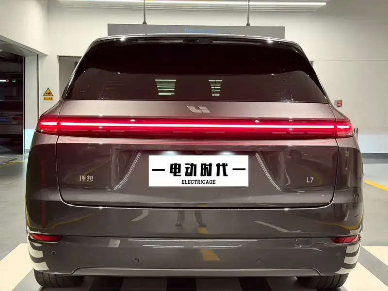 2024 Li Auto (Lixiang) L7 с пробегом 100 000 км