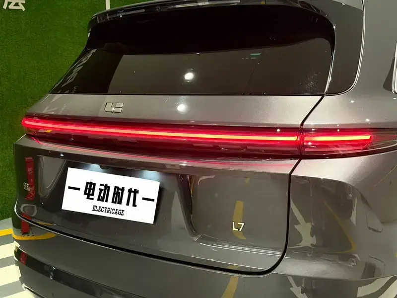 2024 Li Auto (Lixiang) L7 с пробегом 100 000 км