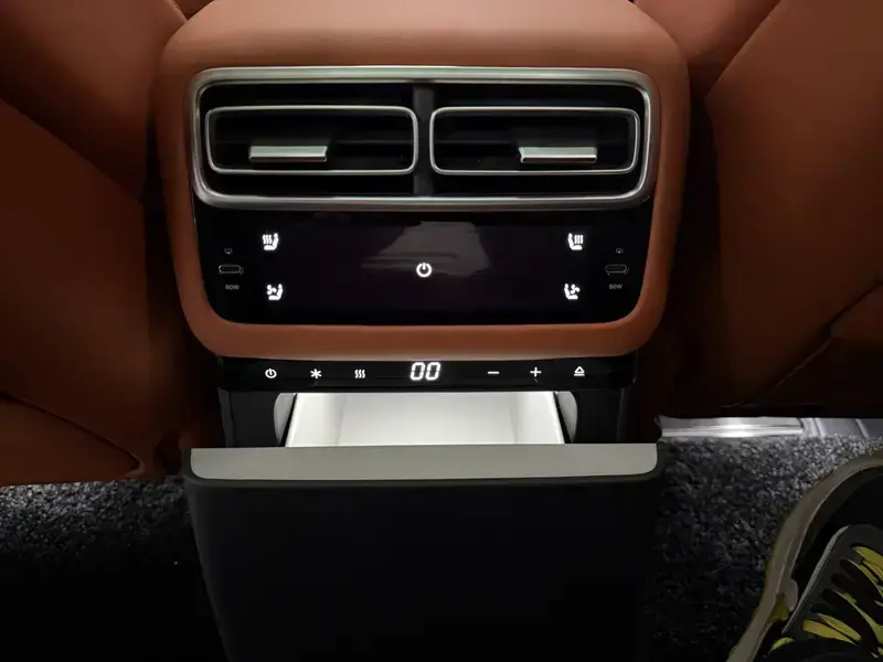 2024 Li Auto (Lixiang) L7 с пробегом 58 000 км
