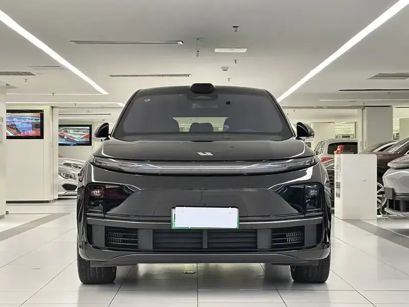 2025 Li Auto (Lixiang) L7 с пробегом 40 000 км