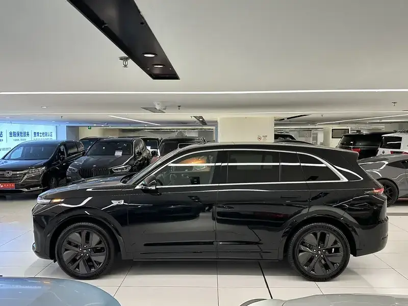2025 Li Auto (Lixiang) L7 с пробегом 40 000 км