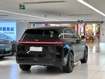 2025 Li Auto (Lixiang) L7 с пробегом 40 000 км