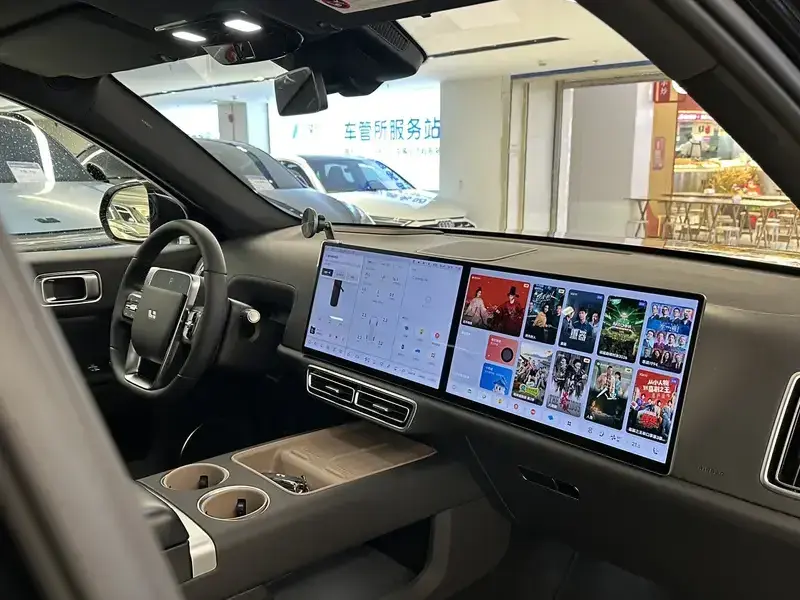 2025 Li Auto (Lixiang) L7 с пробегом 40 000 км