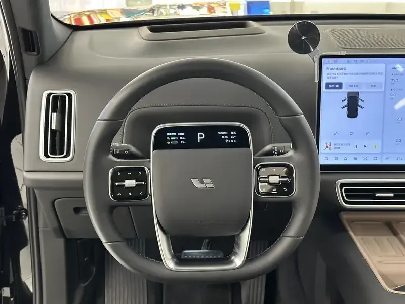 2025 Li Auto (Lixiang) L7 с пробегом 40 000 км