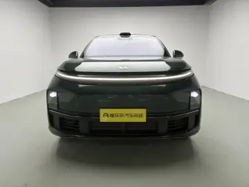 2024 Li Auto (Lixiang) L7 с пробегом 18 300 км