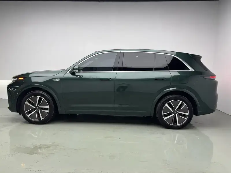 2024 Li Auto (Lixiang) L7 с пробегом 18 300 км