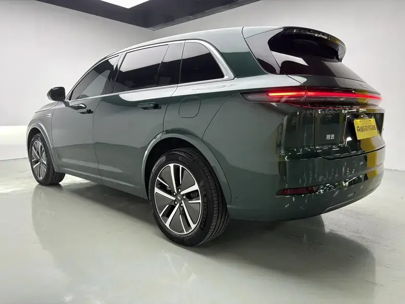 2024 Li Auto (Lixiang) L7 с пробегом 18 300 км