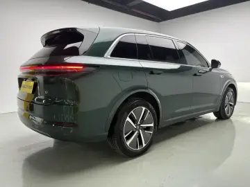 2024 Li Auto (Lixiang) L7 с пробегом 18 300 км