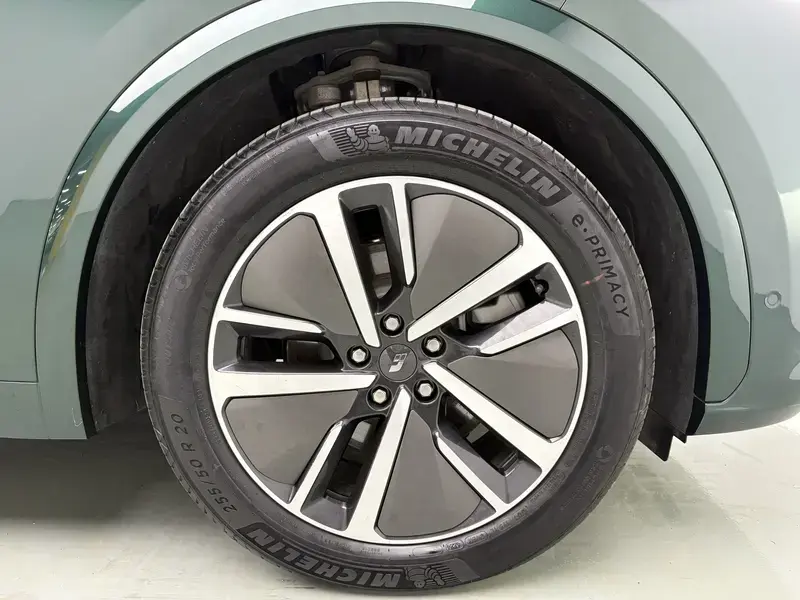 2024 Li Auto (Lixiang) L7 с пробегом 18 300 км