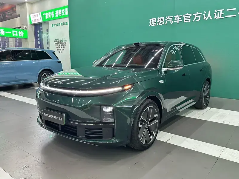 2025 Li Auto (Lixiang) L7 с пробегом 13 000 км
