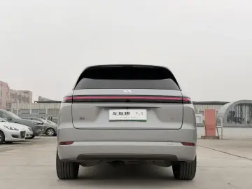 2024 Li Auto (Lixiang) L7 с пробегом 81 000 км
